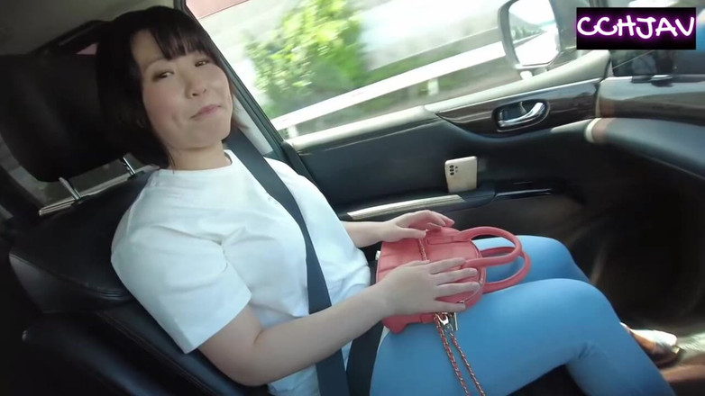 Chubby Curvy Hentai JAV: 그녀는 뒤에서 모든 스팽크를 즐기는 열린 하늘 아래 젖은 곡선. - a