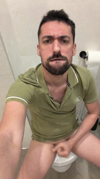 Горячий отчим в ванной