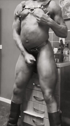 Brodyjayrichardson: Černý fetiš kulturista bradavka a stříkání na masáž prostaty
