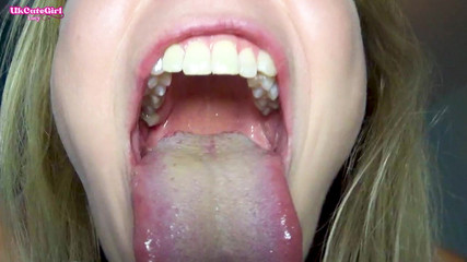 UKCuteGirl: Pequeno homem surpreende escondendo gaveta de calcinha devorado!