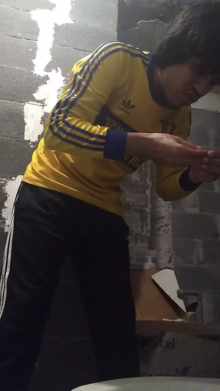 AlexAlejandro13: A Meada in the Toilet