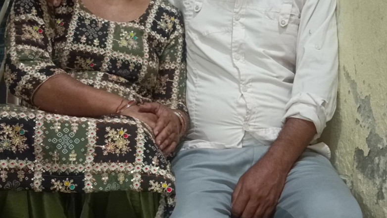 MHM: 秘密の場所でのデジロマンチックなデート - サルワールスーツガールフレンドの情熱が解き放たれる