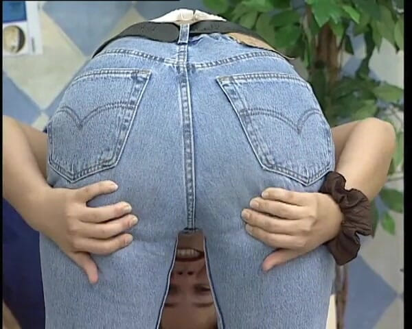 YOUR FIRST PORN: Meggy Sorgt Um Glatte Muschi Softclip - Meggy Memastikan Klip Lembut...
