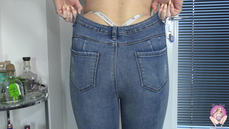 Brea Rose: Thong dalam Jeans