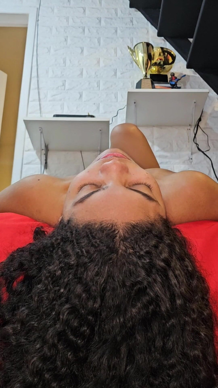 Pietro Montoya: Follando la garganta de mi esclava hasta que le da...