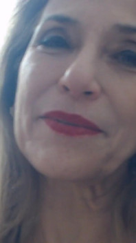 Beijando, Cuspindo, Sentado Na Sua Cara