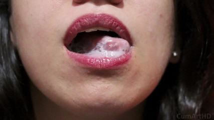 TheArtOfCum: La moglie gioca con la sborra in primo piano