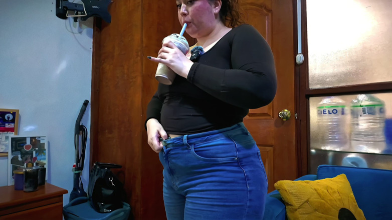 Nicole Passat: Natural Curves with Nicole