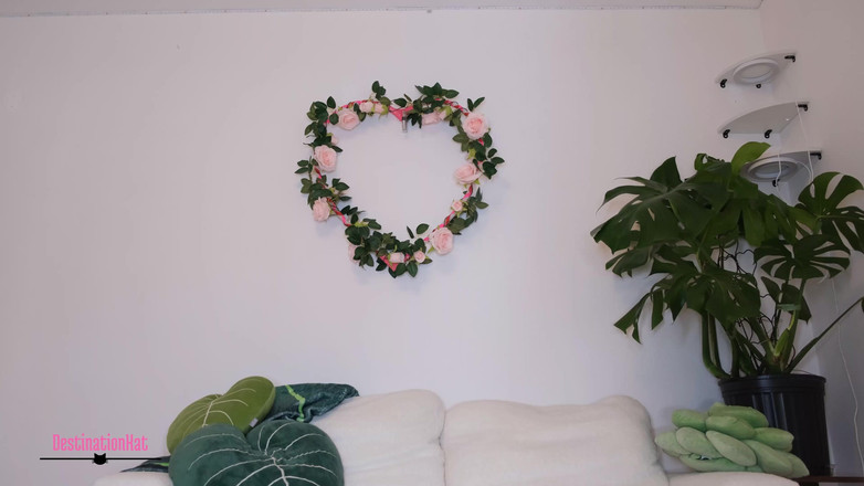 Destination Kat: 비키니 모델링과 당신의 판사