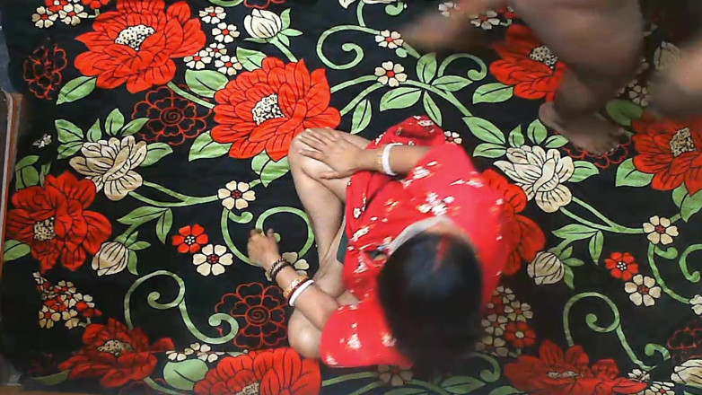 Busty Banuu: Saya menanggal bhabhi seksi dan mengongkeknya dalam gaya doggy