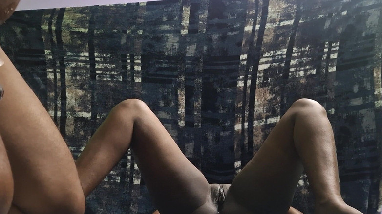 Kristy Mia: पति के दोस्त के साथ गुप्त सेक्स 3 (nanban manaivi Pundai Virithal)