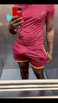 I Am Commando, in a Lift with a Big Mirror, so I Am Showing It off