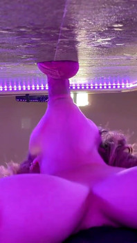 Das Gloryhole Lutschen Und Ficken