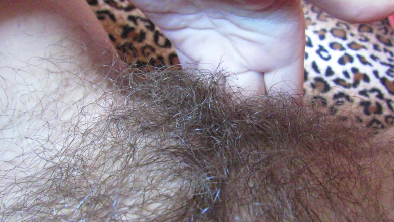 Cuteblonde666: Peludo gran clítoris coño goteando mojado de cerca el orgasmo