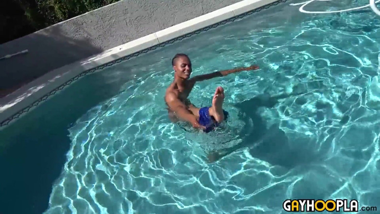Gay Hoopla: Baron Wade Jerks off Big Ole Cock