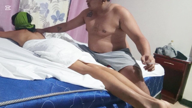 Skinnydanie21: Sání kundičky mé hubené nevlastní sestry