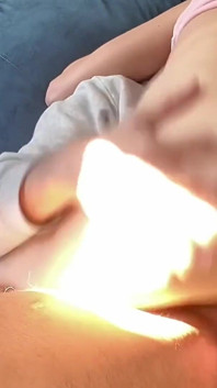 Ele Enfiou O Pau Em Mim Me Deixando Molhada, Socou Forte E Gozou Pra Mim!