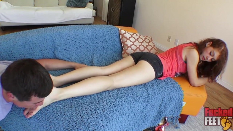 Fucked Feet: Alice Green adalah awek paling comel!!