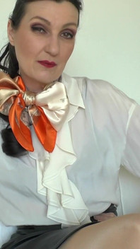 Sniffing Panties and Cumming! Lady Victoria Valente