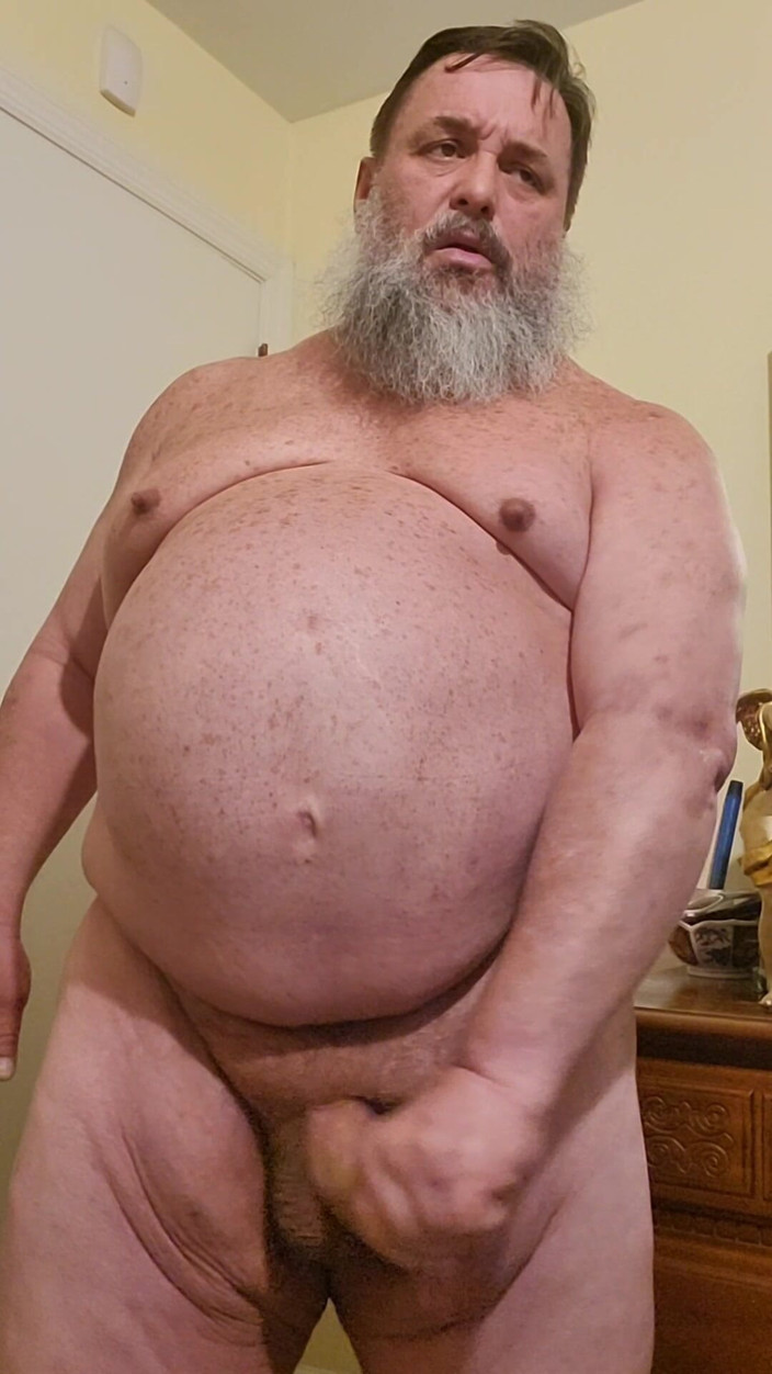 GeneWadexxx: Stepdaddy Bear Bates vào một ngày thứ ba
