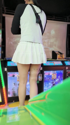 Caged sissy: Gekooide mietje: Arcade 1ste poging