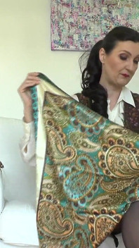 Sarcină zilnică pentru curva mea din satin, doamna Victoria Valente