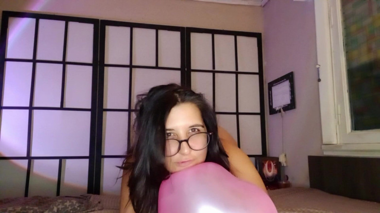 melu_world: Transforming My Balloon Scraps Into a Dildo - Bunny Looner