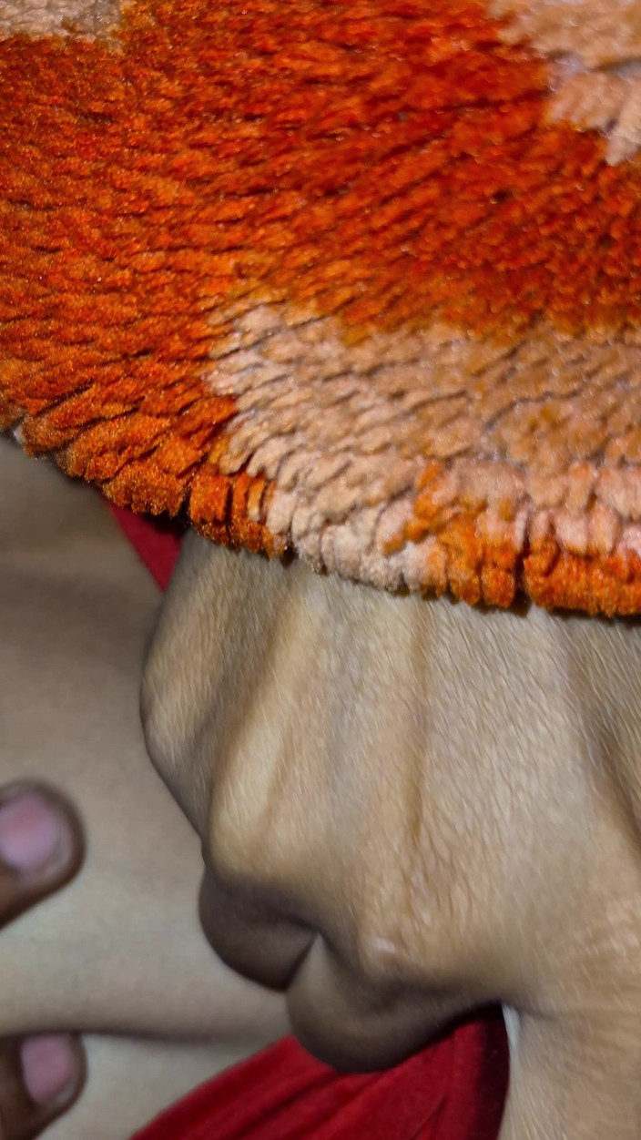 Sirohi: Petite amie Ko Raat, Mai Ghar Bulaya