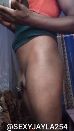 Sexyjayla254: Keňský Femboy Sexyjayla254 Svlékání ukázat velký černý penis a prsty zadek
