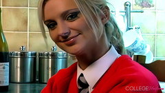 College Uniform: Meklaina 인터뷰 특집