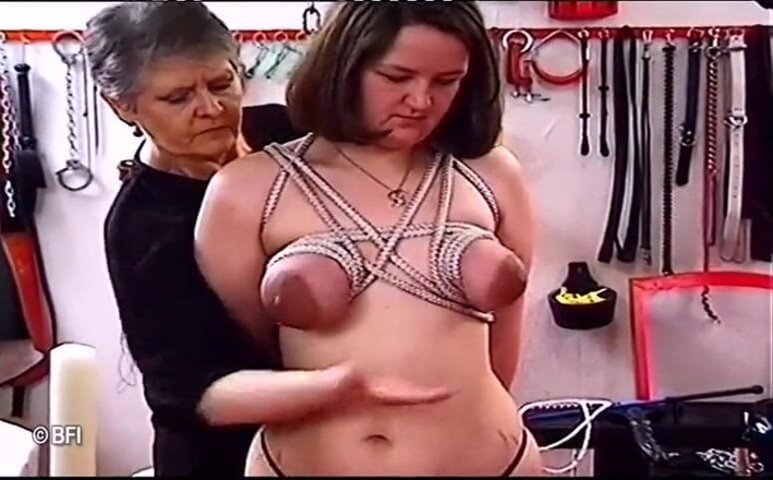 House of lords and mistresses in the spanking zone: Babička paní ví, jak dominovat
