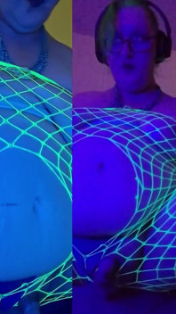 Çifte nane dölü - yeşil bir tanrıça hologramı