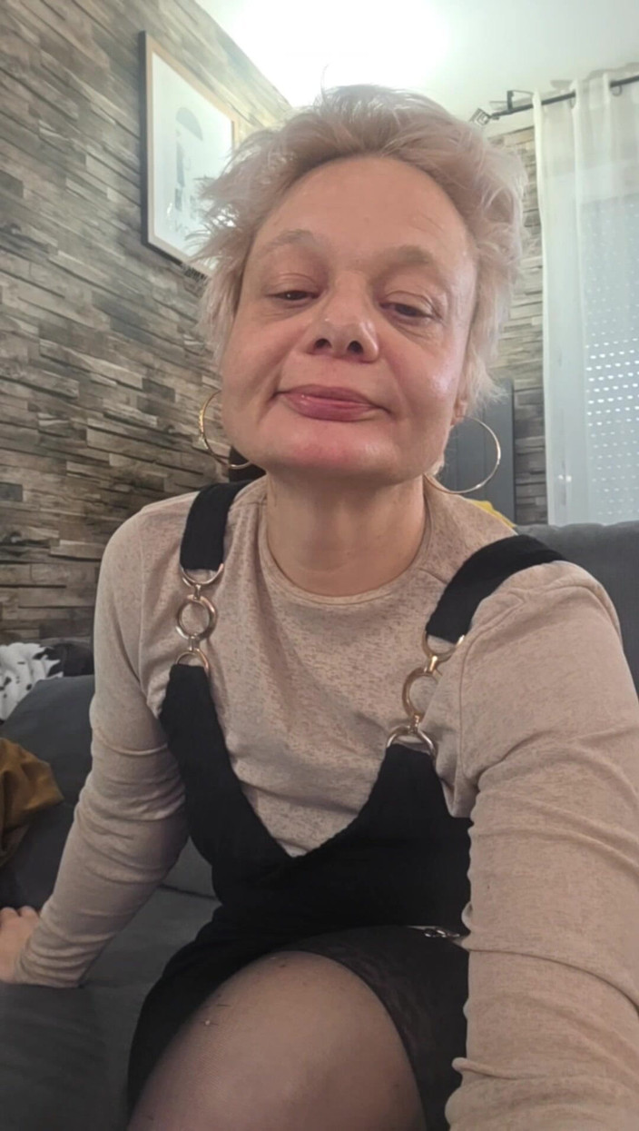 Sofy13: Me Chupo Una Buena Polla Y Me Hago Follar Mi...