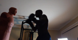 Hallelujah Johnson: Latihan tinju kalori hari ini per protein 4 kalori per gram...