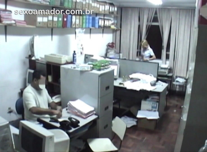 Amateurs videos: Horny employees having sex in the office after hours