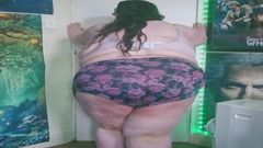 Let This SSBBW Strip for You