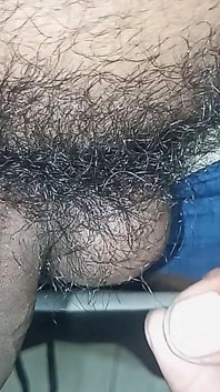 Masterbtion în aer liber cu băiat homosexual indian cu sărutări de buze