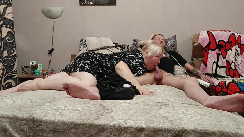 Zona901: Večerní kouření od souseda a polykání spermatu