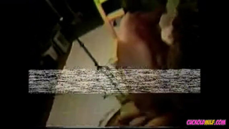 Cuckold MILF: Matură sexy pasionată de încornorare Suntem cu totul despre jocul de încornorare