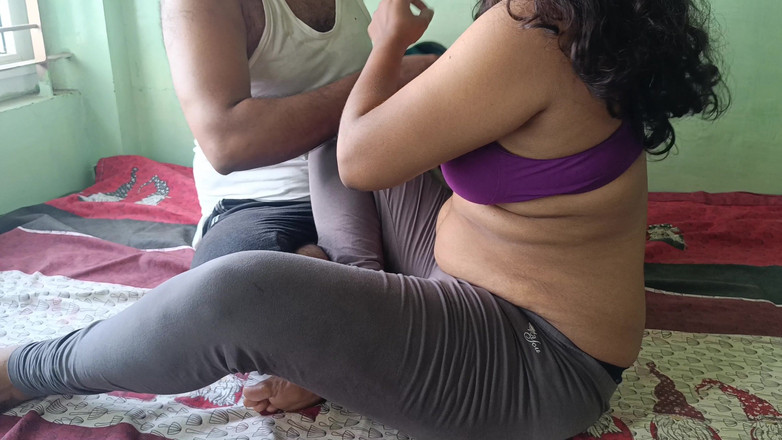 Wonder: Married Women Shared Bed and Hot Fucking with Neighbour Batchelor