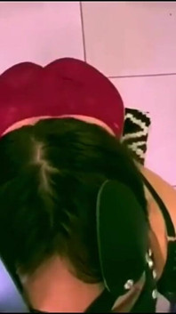 Pulsasi Sperma di kerongkong Awek Cantik