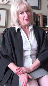 Auntjudys - vaše 69letá zralá učitelka paní Louise vám pomůže získat známky