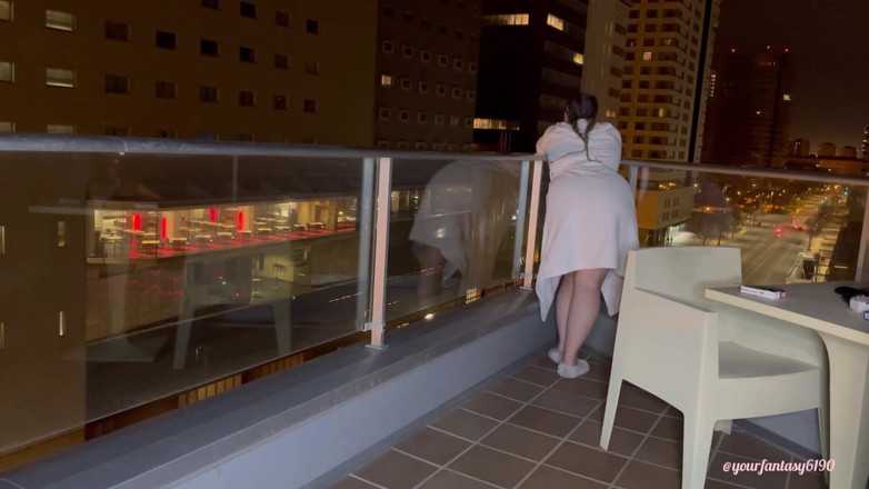 Your fantasy studio: Scoreggia con una vista a Barcellona