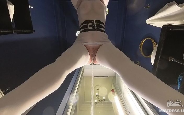 Mistress Legs: Ты стала туалетом для госпожи в белых чулках и на высоких каблуках