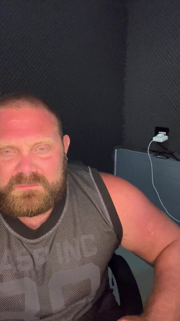 Jack stacked: Мускулистая Ddy застукала тебя извращенки