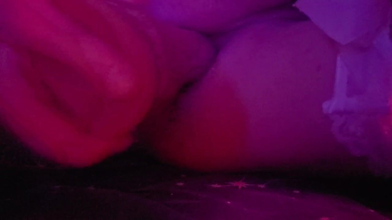 ALISA_XxX_: Insatiable Ass