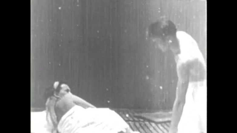 Vintage Usa: Перше масажне порно