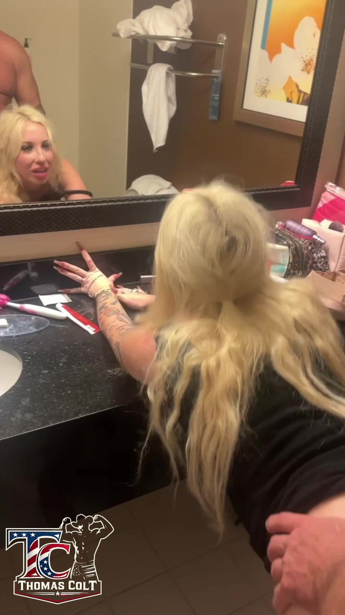 ThomasColt: Mladá alternativní děvka je ošukaná starším mužem v hotelu po...