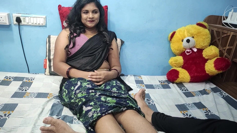 Vaigavarun Feet romance: Massage des pieds