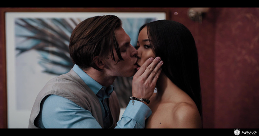 Freeze.xxx: Tentez le tuteur